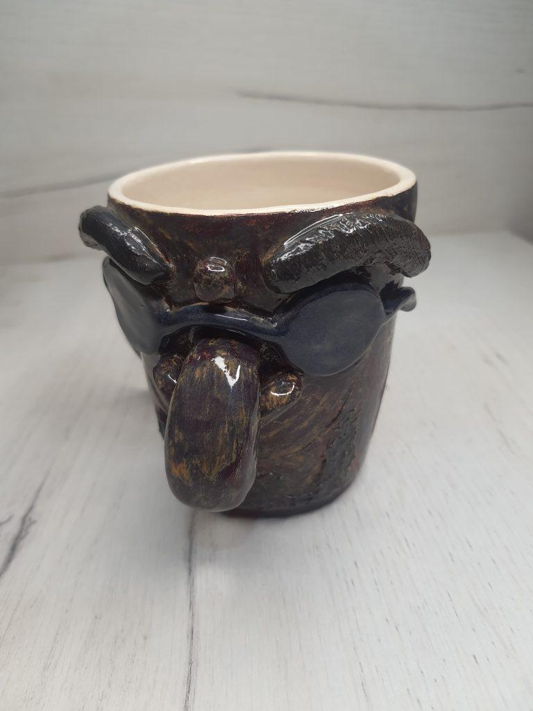 🕶 “Mr. Nose and His Coffee”—an original ceramic mug with character, a nose, glasses, and morning philosophy
