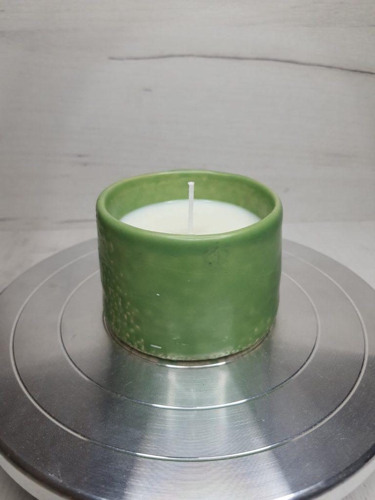 Green Spell – ceramic candle with soy wax and creamy vanilla scent