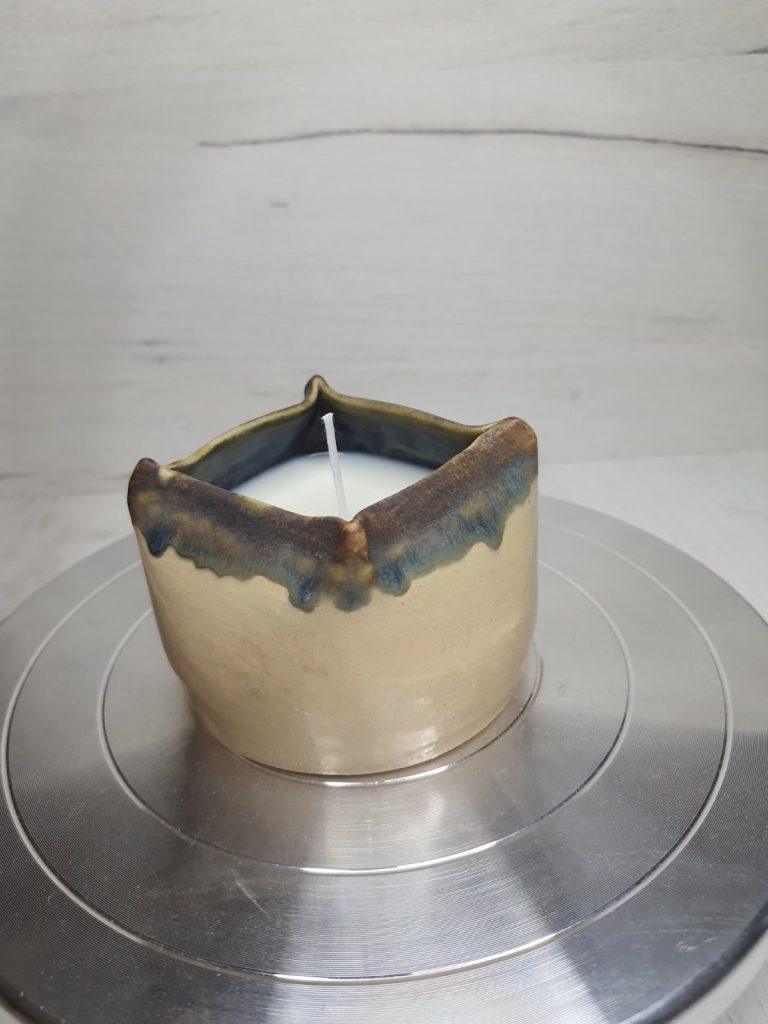 Abode of Soft Light – handmade ceramic candle with vanilla scent